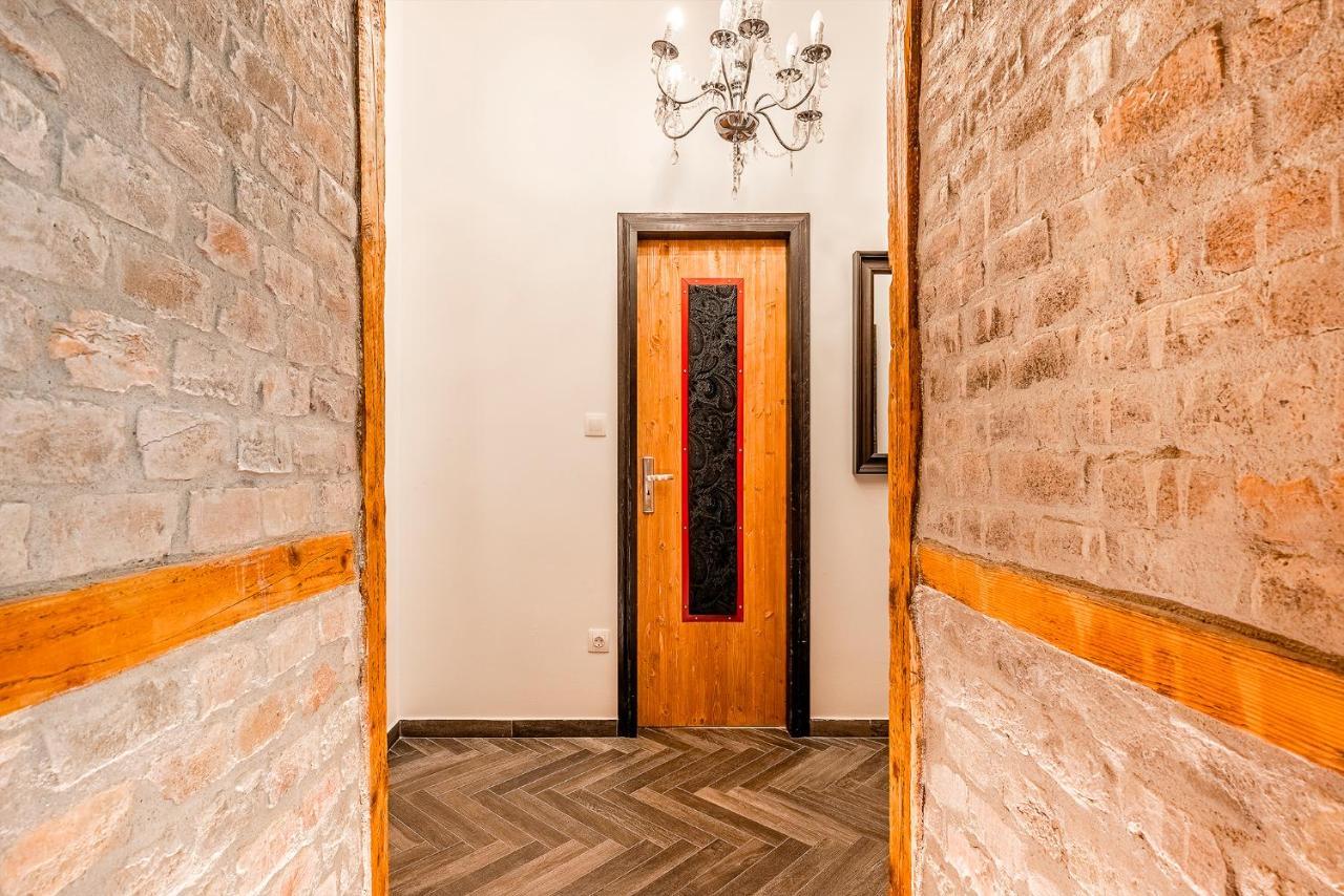 Liszt Designer 2bedroom Center דירה